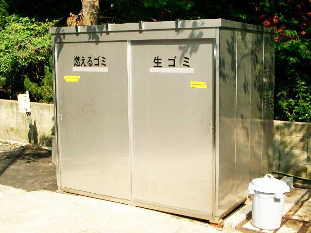 オールステンレス製物置の移設実績 移設後 オールステンレス製物置の移設実績 移設後